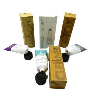 Beauty by Earth Beauty Bundle & Seriuos Skin Care Facial Brush